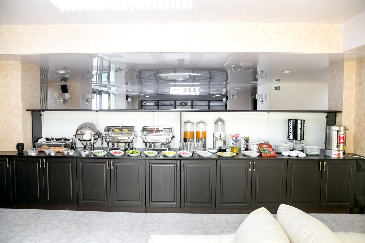 Continent Hotel Baku Bagian luar foto